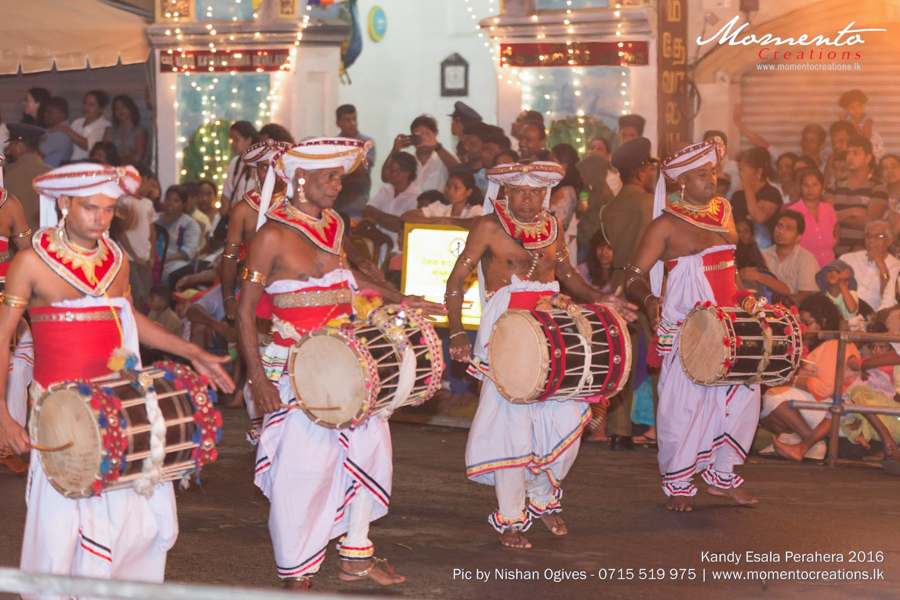 kandy esala perahera