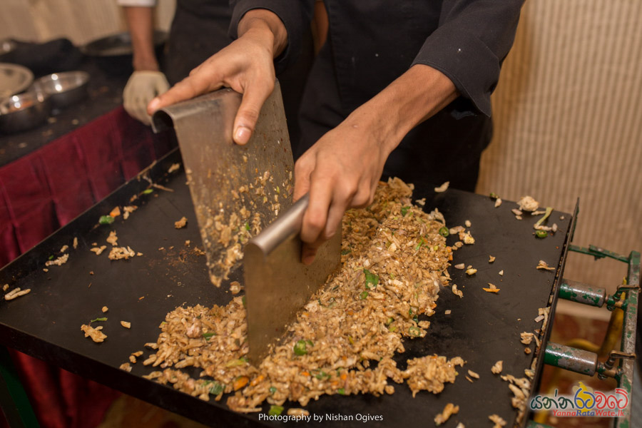 Sri Lankan Chicken kottu roti making