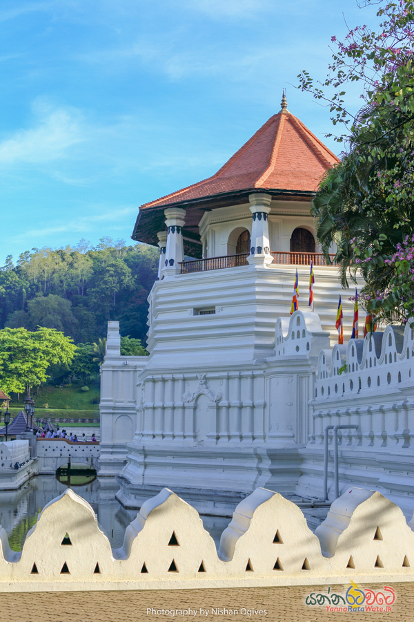 Temple of the Tooth Kandy 